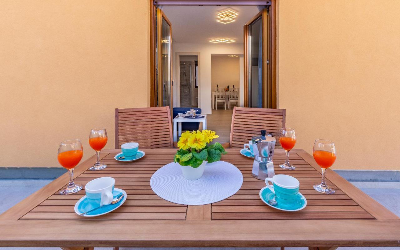 Apartment Blue Pula, New, Family Friendly, Comfortable, Free Parking And Wifi ภายนอก รูปภาพ