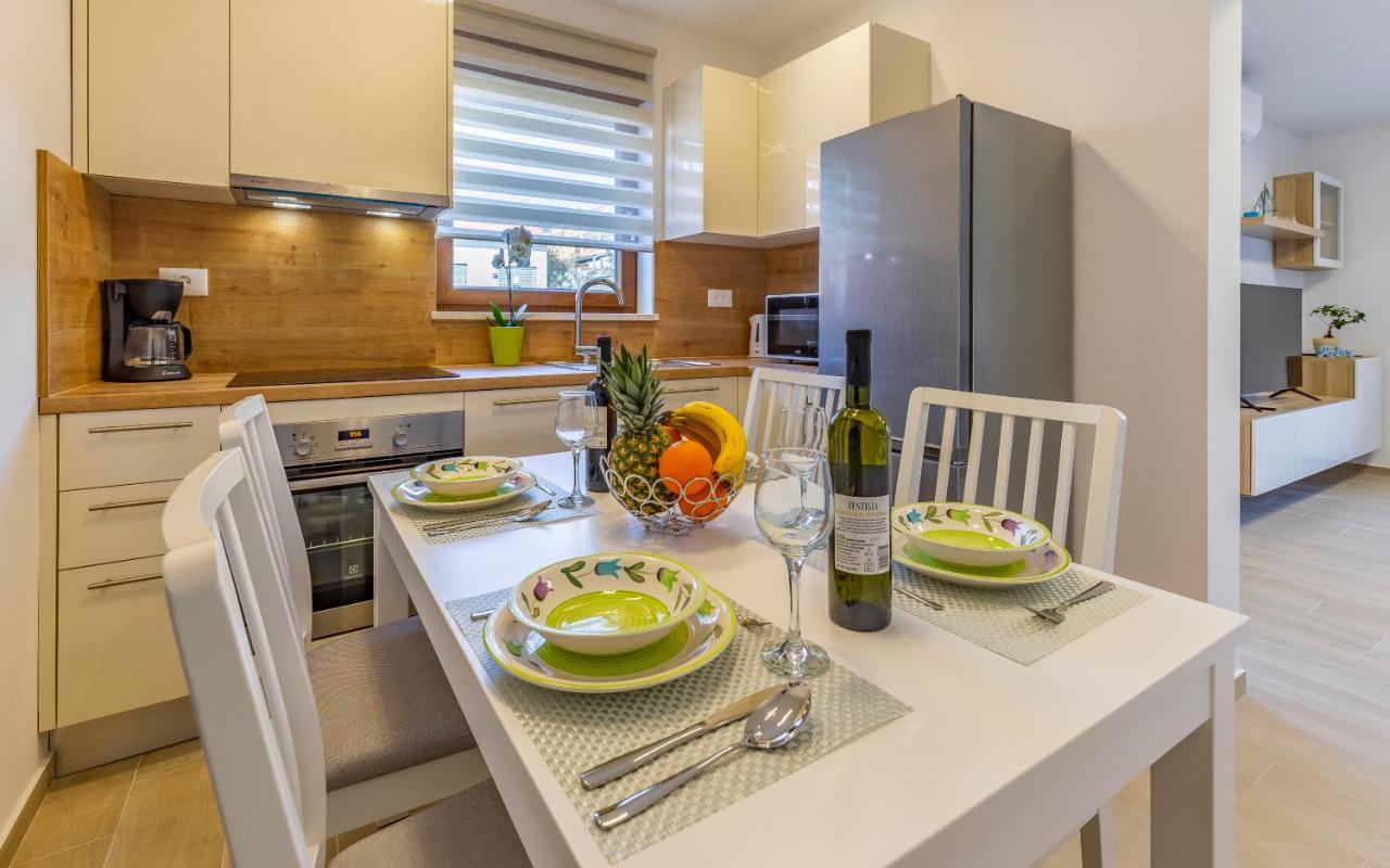 Apartment Blue Pula, New, Family Friendly, Comfortable, Free Parking And Wifi ภายนอก รูปภาพ