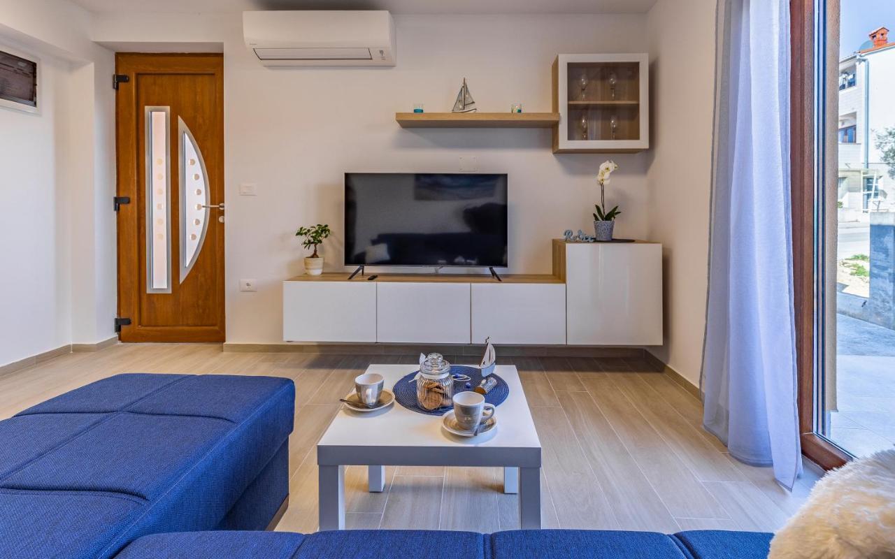 Apartment Blue Pula, New, Family Friendly, Comfortable, Free Parking And Wifi ภายนอก รูปภาพ