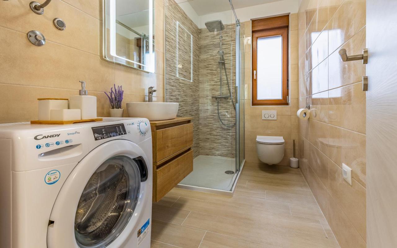 Apartment Blue Pula, New, Family Friendly, Comfortable, Free Parking And Wifi ภายนอก รูปภาพ